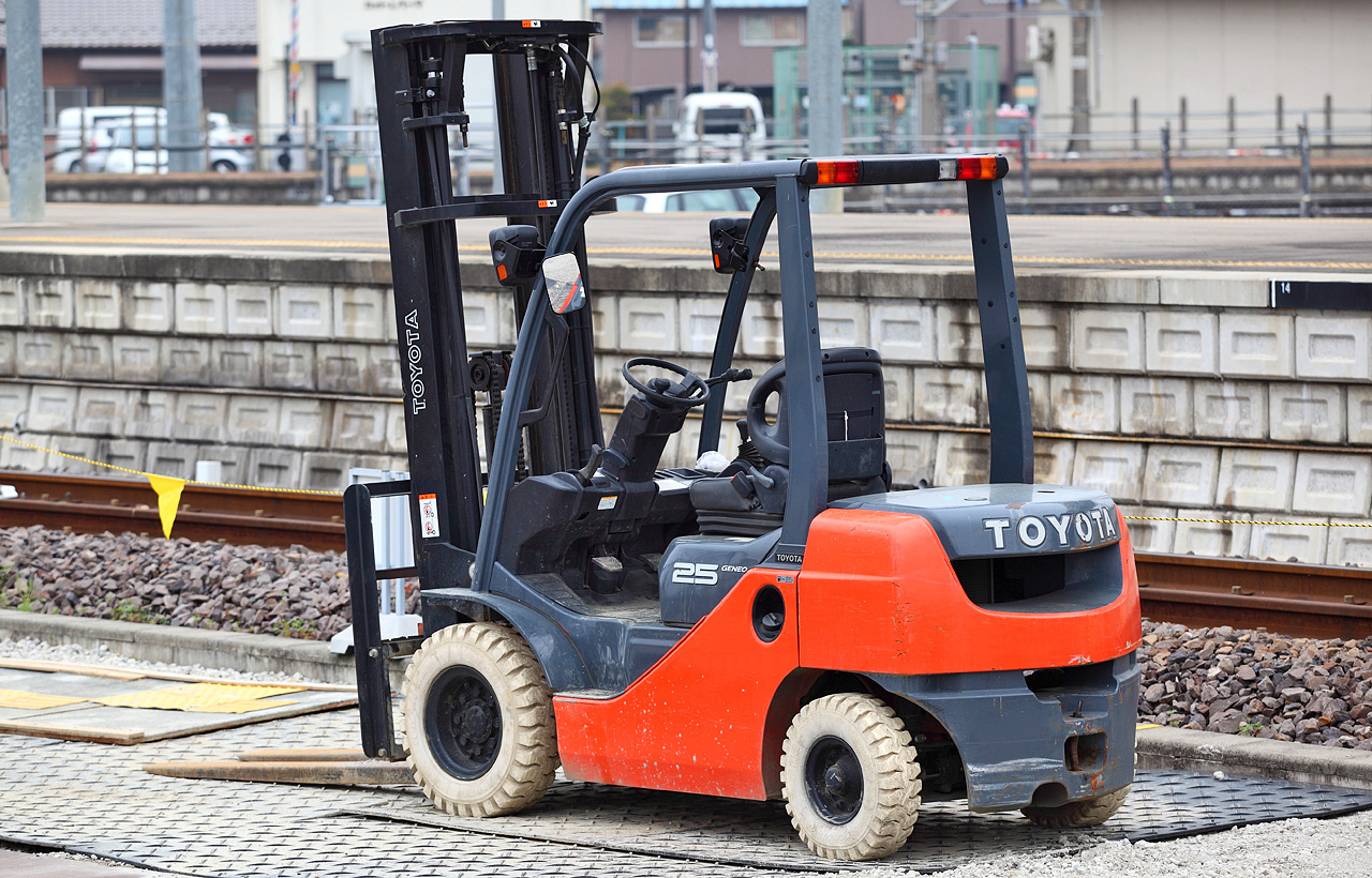 Forklift & Telehandler Rentals in El Paso